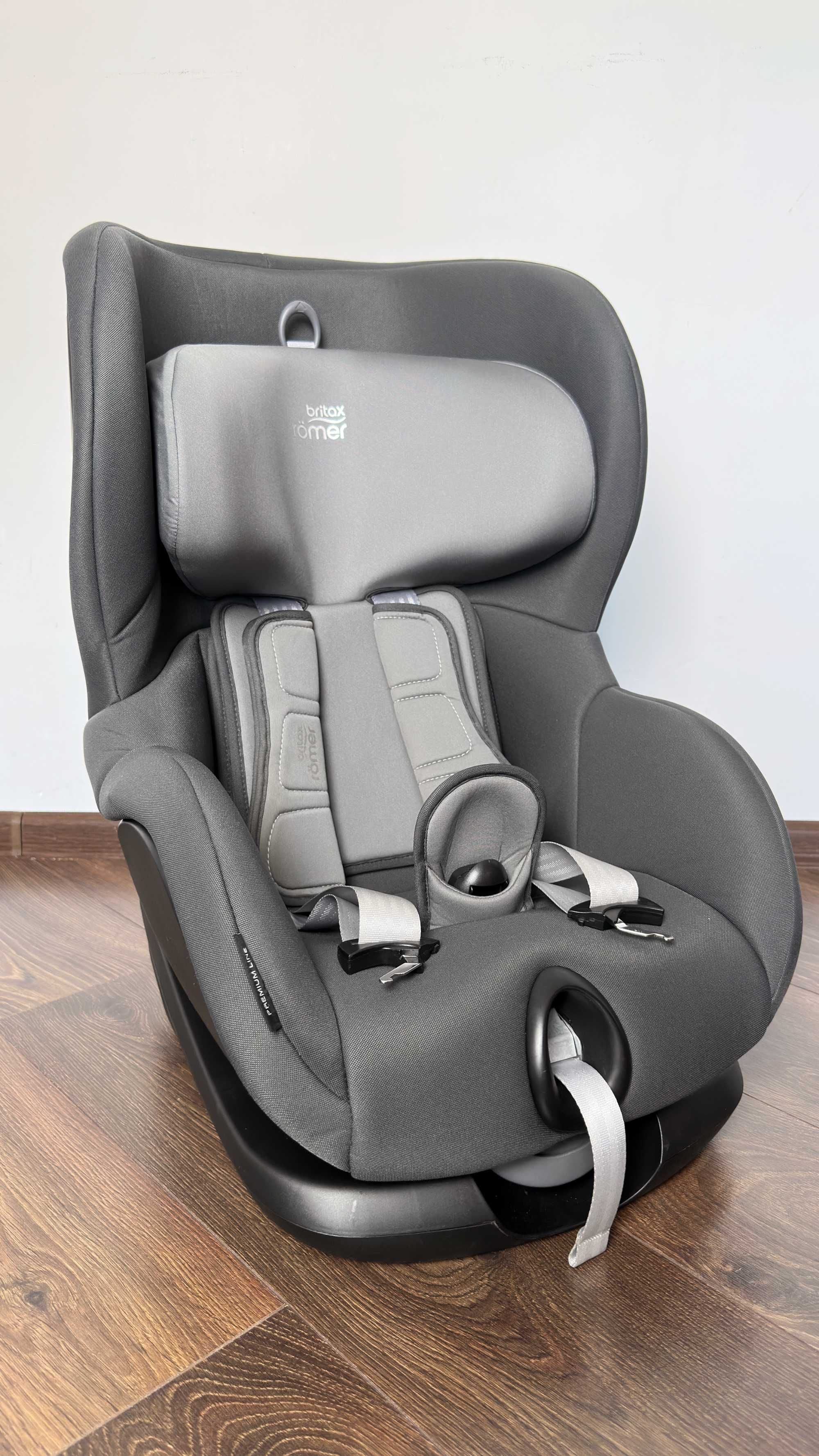 Продаю автокрісло Britax Römer TRIFIX² i‑SIZE