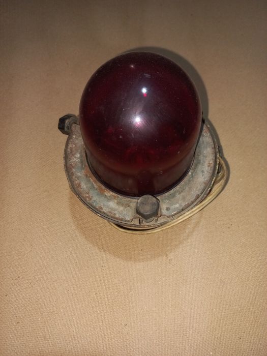 Ліхтар червоне скло