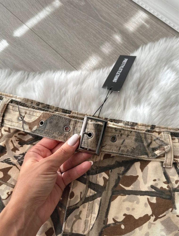 Plus/Size -Bawełniana spódnica mini cargo z nadrukiem kamuflażowym