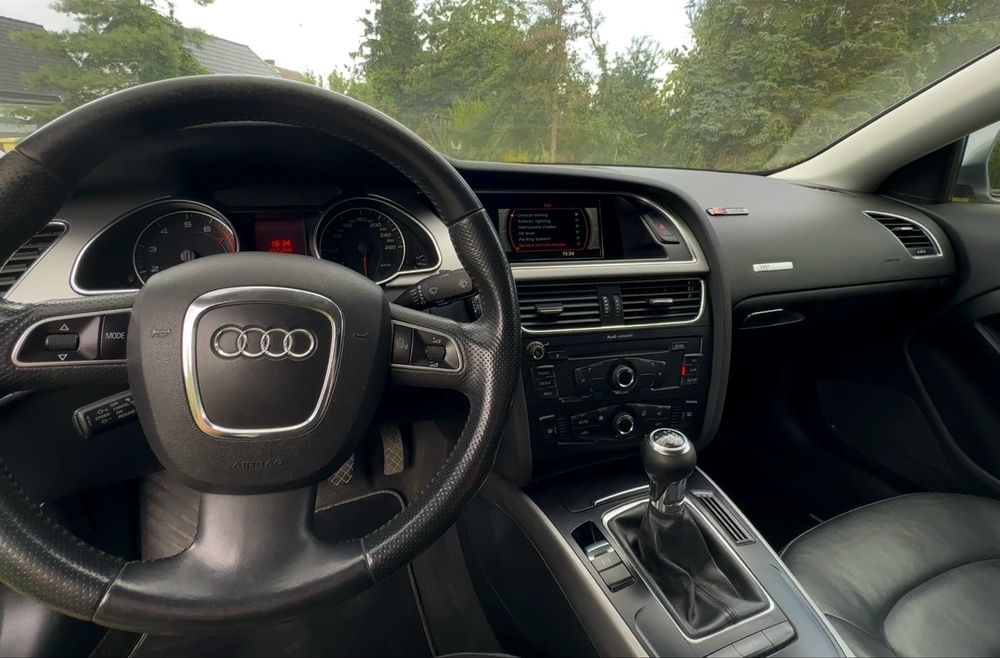 Audi A5 2.0tfsi 211km