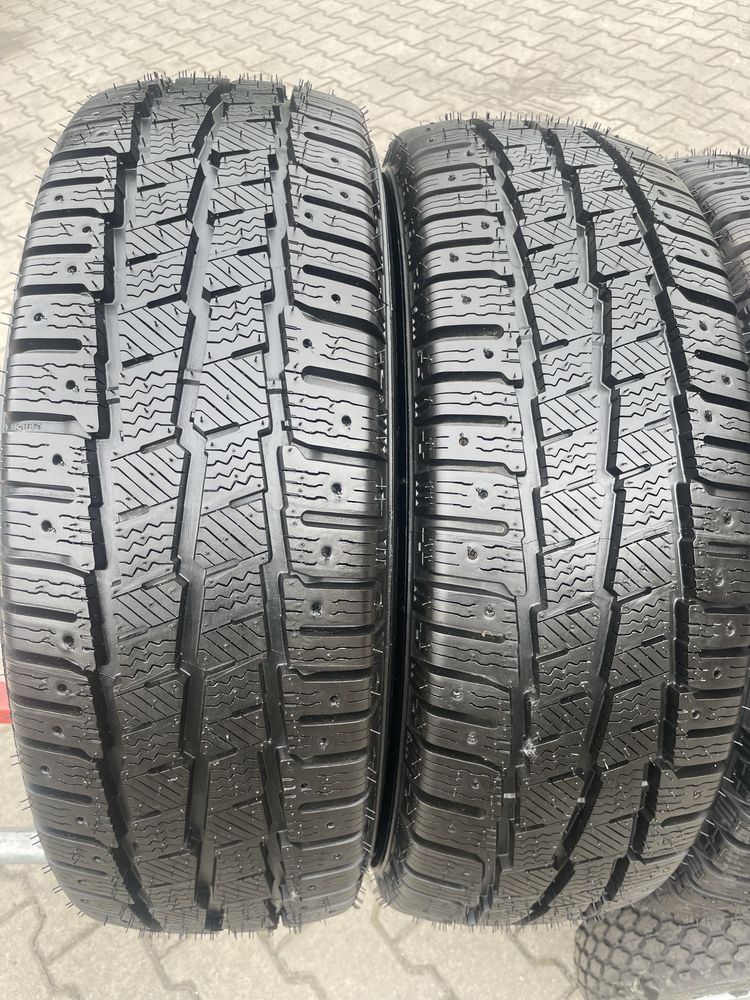 4xMichelin Agilis x-ice North 215/65R16c 25r