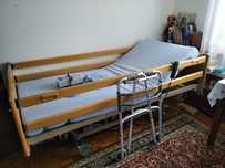 Łóżko rehabilitacyjne z materacem + materac odleżynowy + chodzik