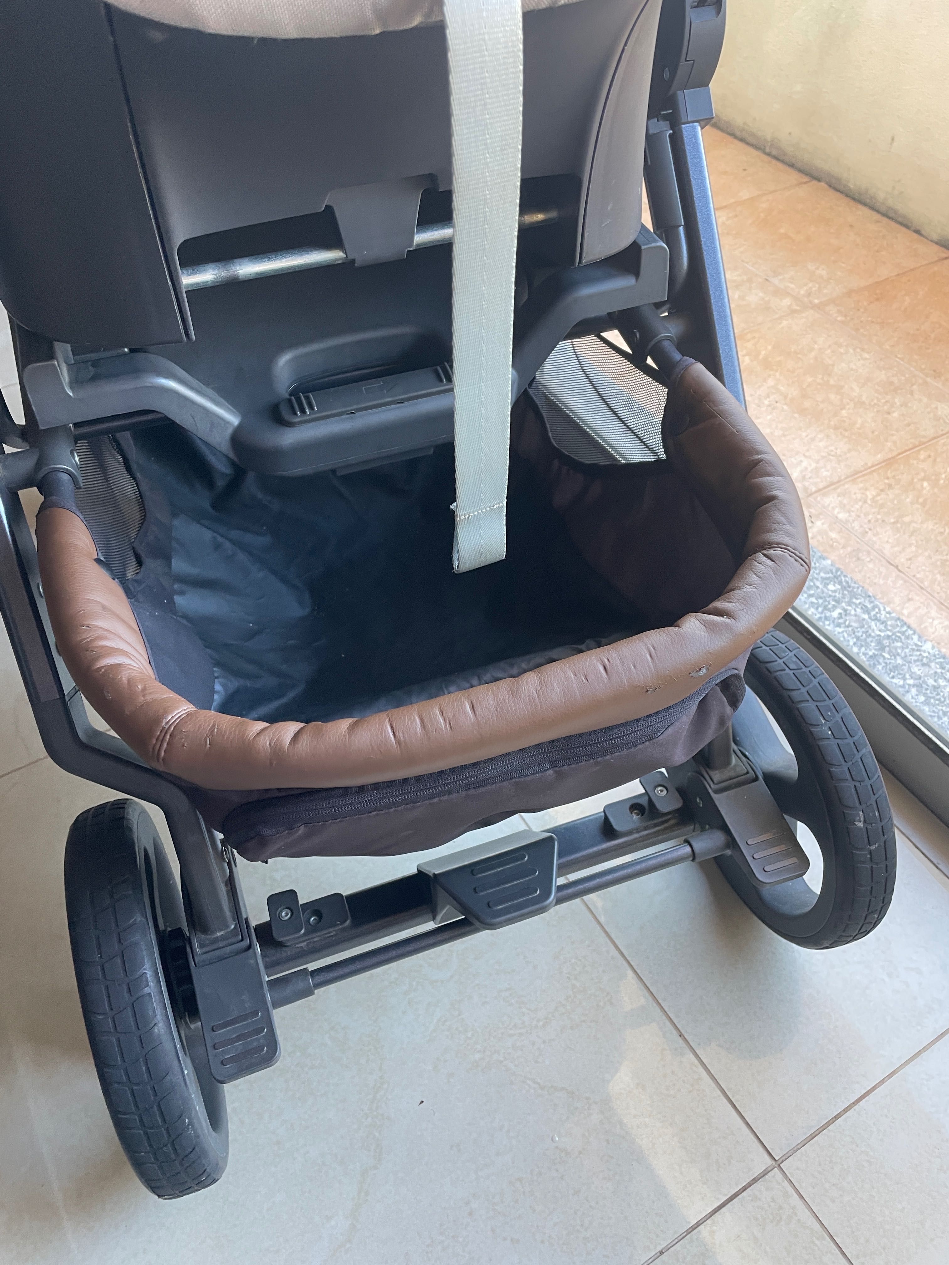 Trio bebé Chico Style go up beje com isofix