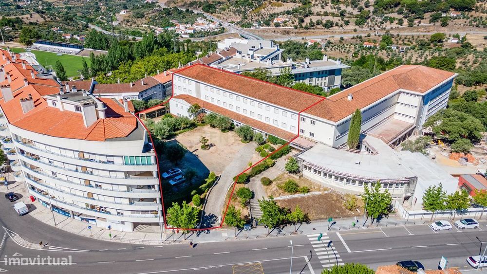 Prédio no Centro de Portalegre para investimento