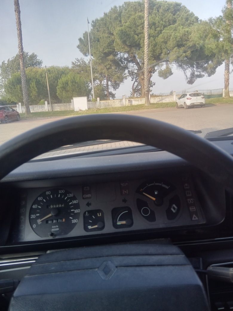 Renault 9 super em bom estado