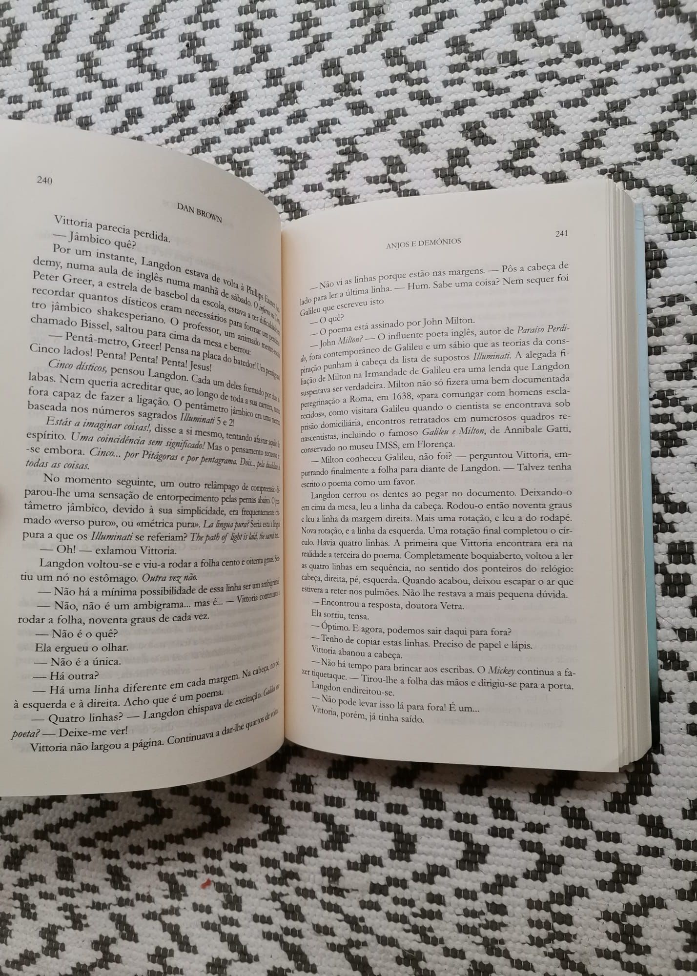 Anjos e Demónios, DAN BROWN