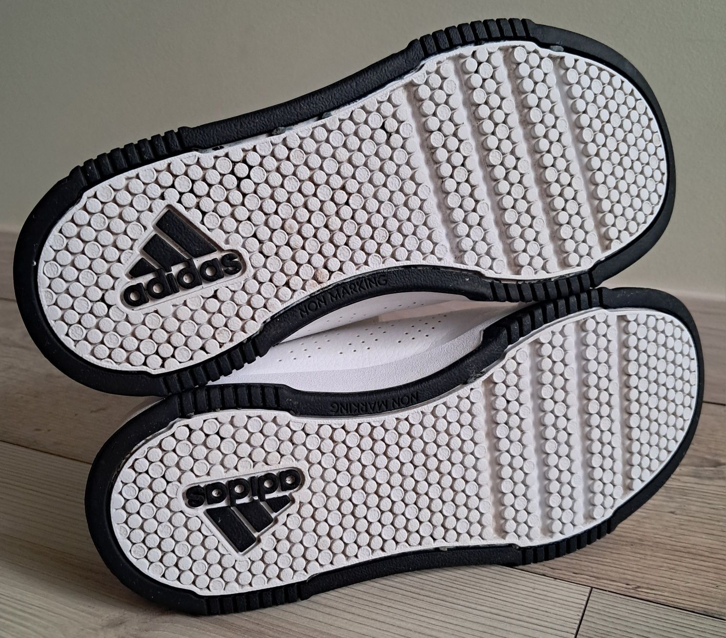 Кросівки Adidas Tensaur Hook and Loop (р.31,5)