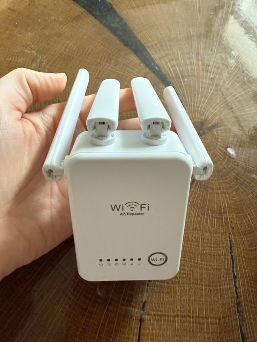 Wzmacniacz sygnału WiFi Repeater 1200Mbps
