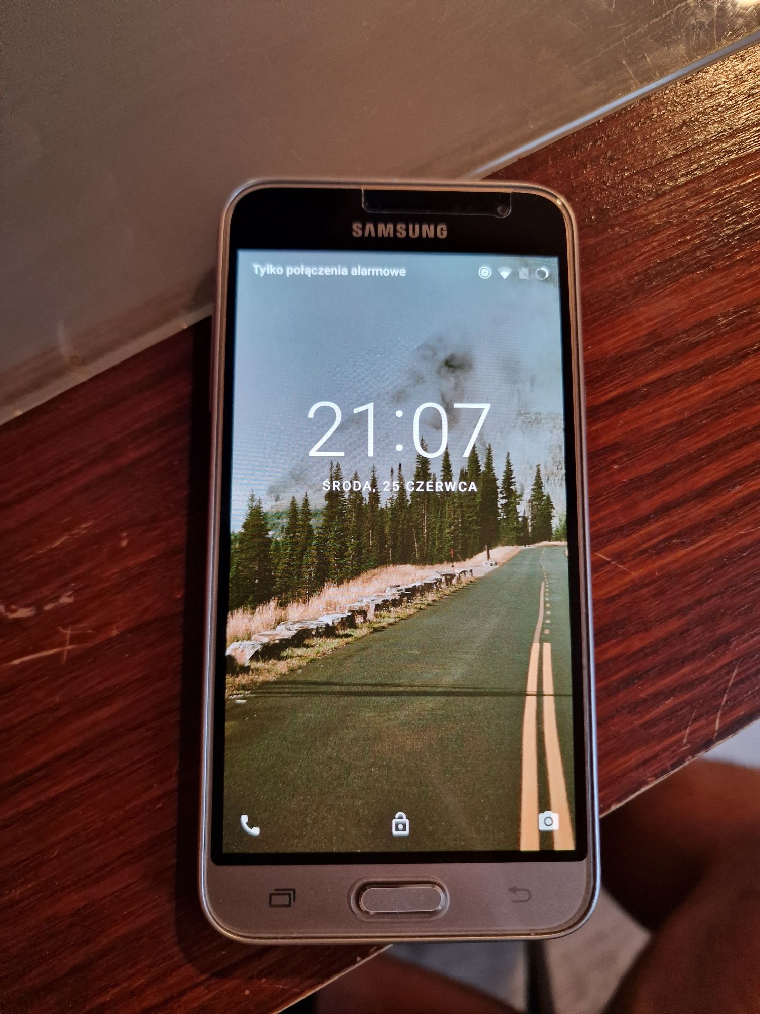 Samsung Galaxy J3 2016