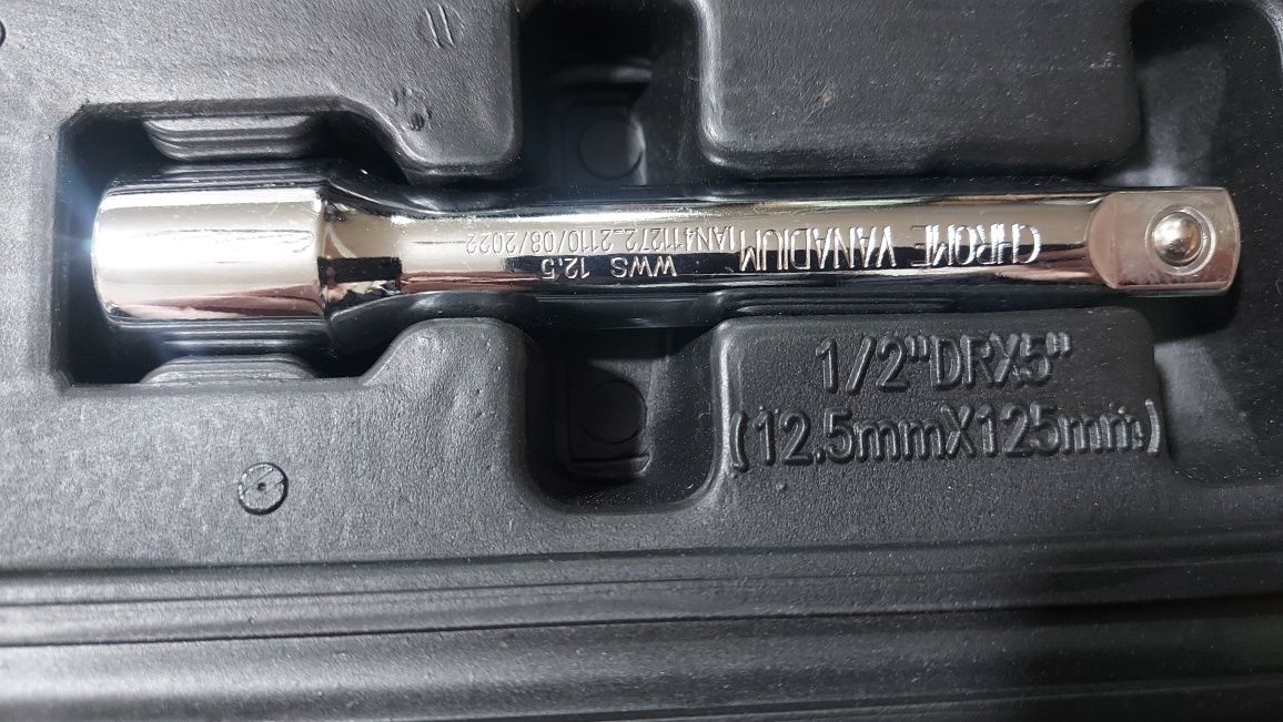 Ключ динамометрический 1/2" 675 мм. 80-210 Nm набором головок Parkside