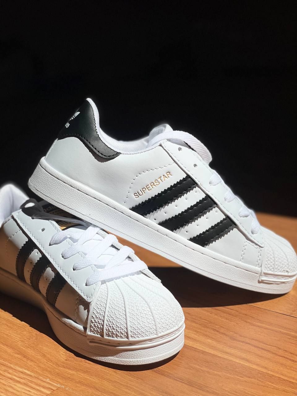 БЕЗКОШТОВНА! доставка Кросівки Adidas Superstar 38-44