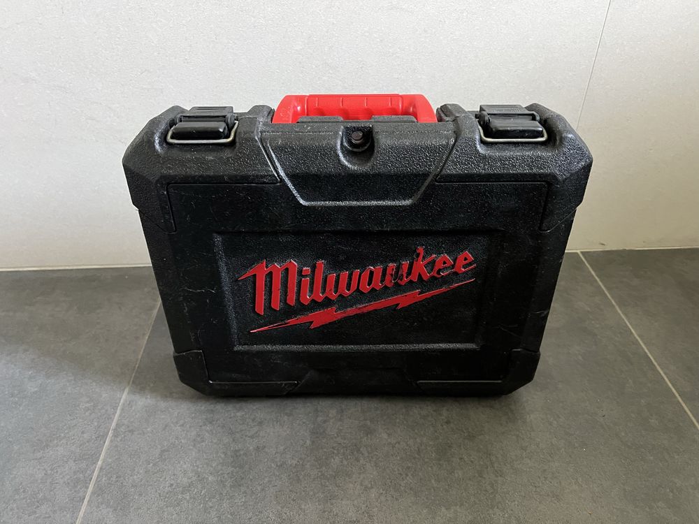 Акум.імпакт  Milwaukee M18 BID