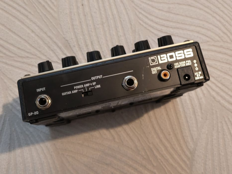 Vários pedais guitarra