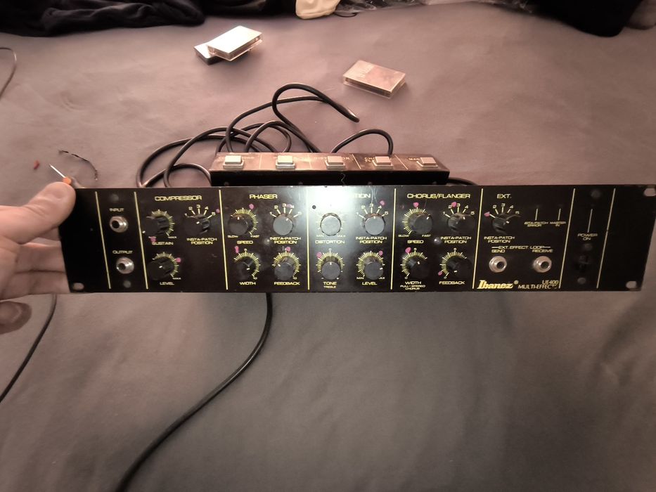 Multiefekt studyjny Ibanez UE400