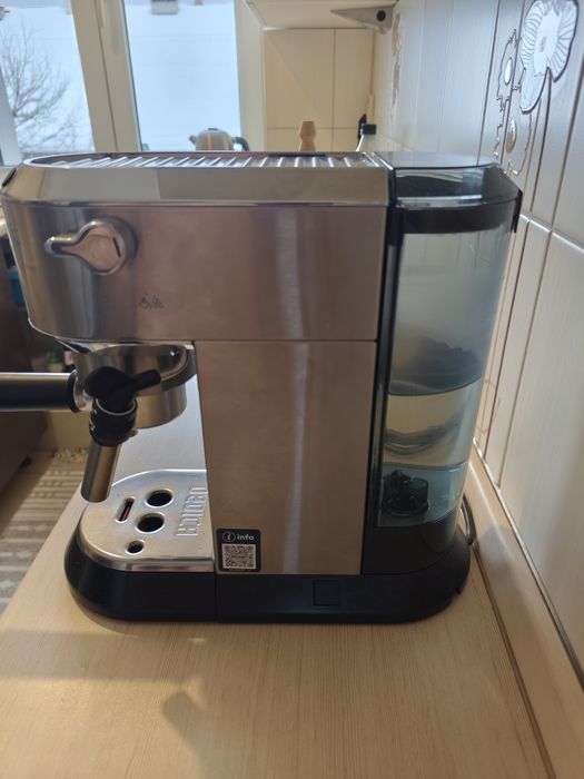 Ekspres kolbowy DeLonghi