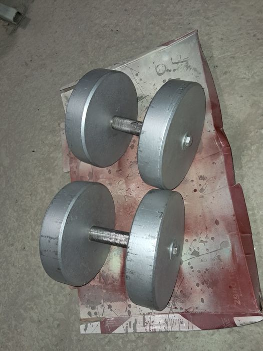 Гантели 27.400 металлические.