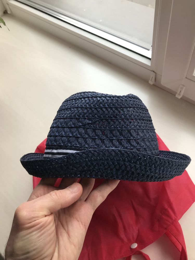 Стильний солом’яний капелюх