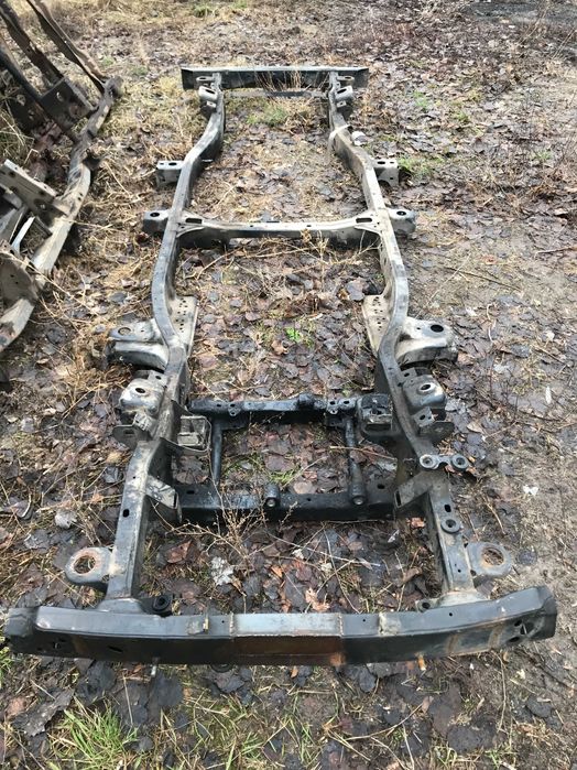 Кузов рама шасі четверть Mercedes ML 163 мерседес мл запчастини