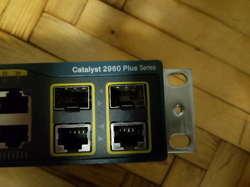 Коммутатор ANSTEL  Catalyst 2960 Plus Series. Камера Partizan COD-454