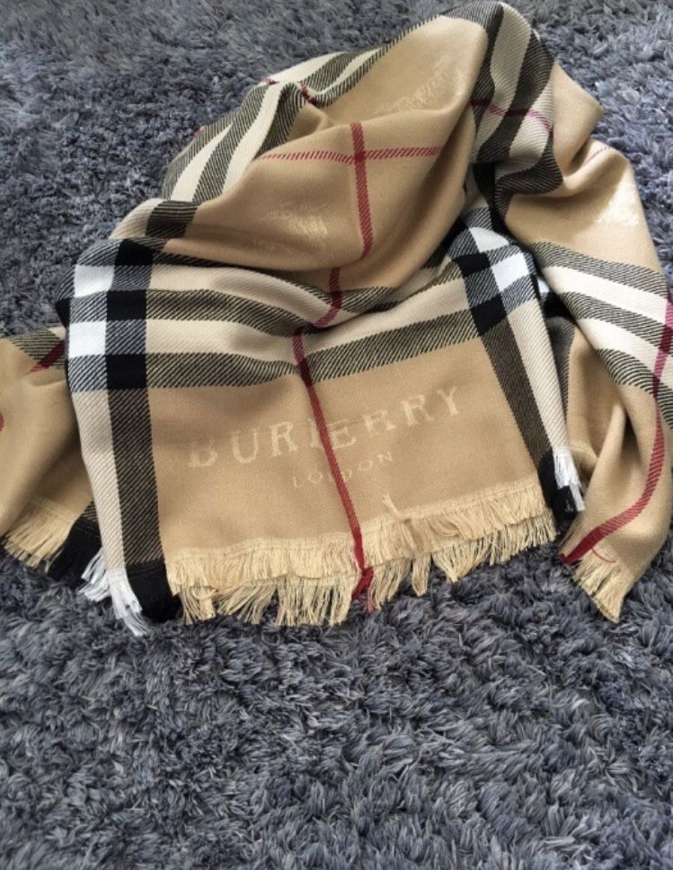 Kaszmirowa chusta Burberry 180x70 cm w kratę
