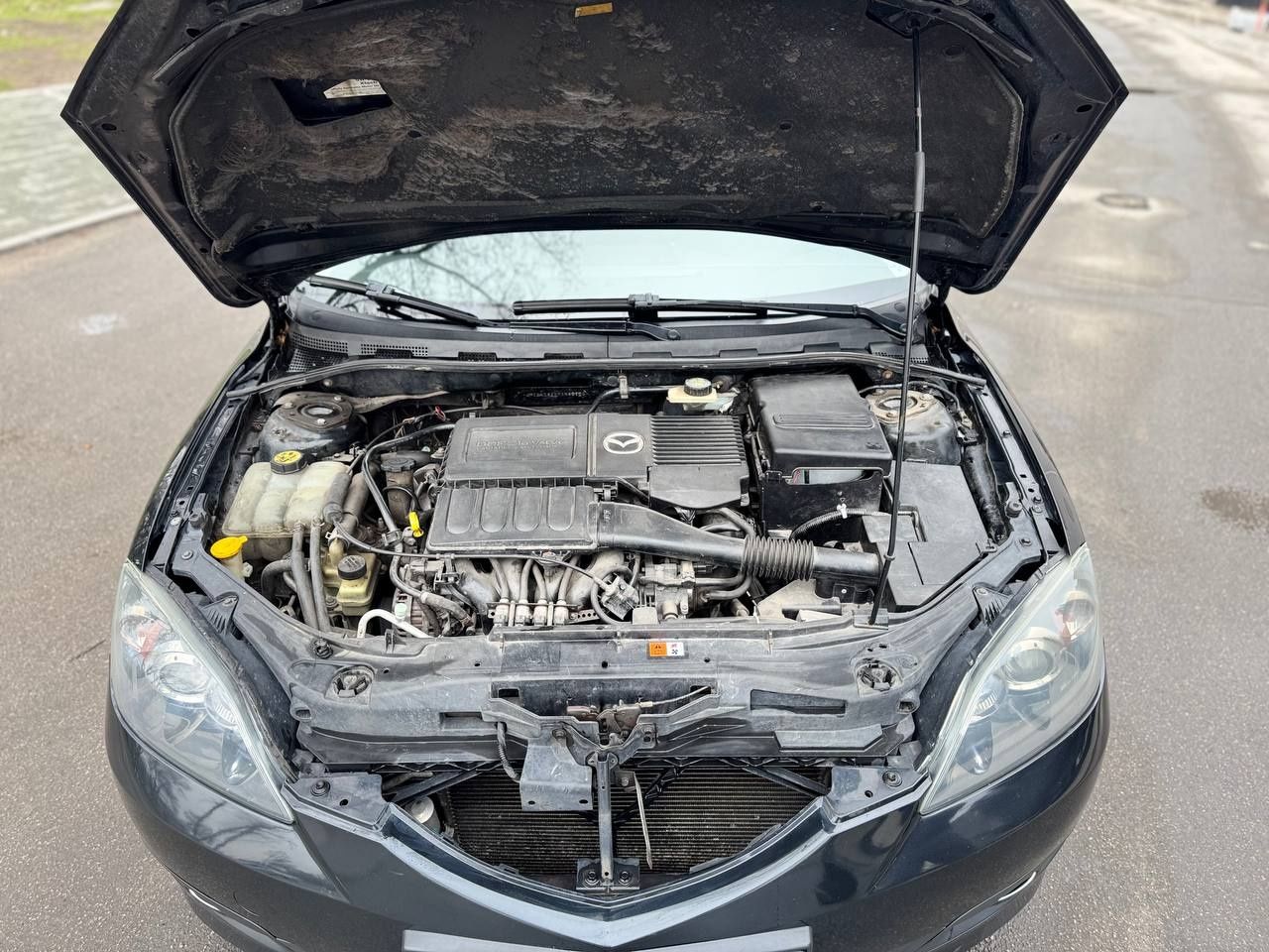 Mazda 3 hatchback 1.6l.