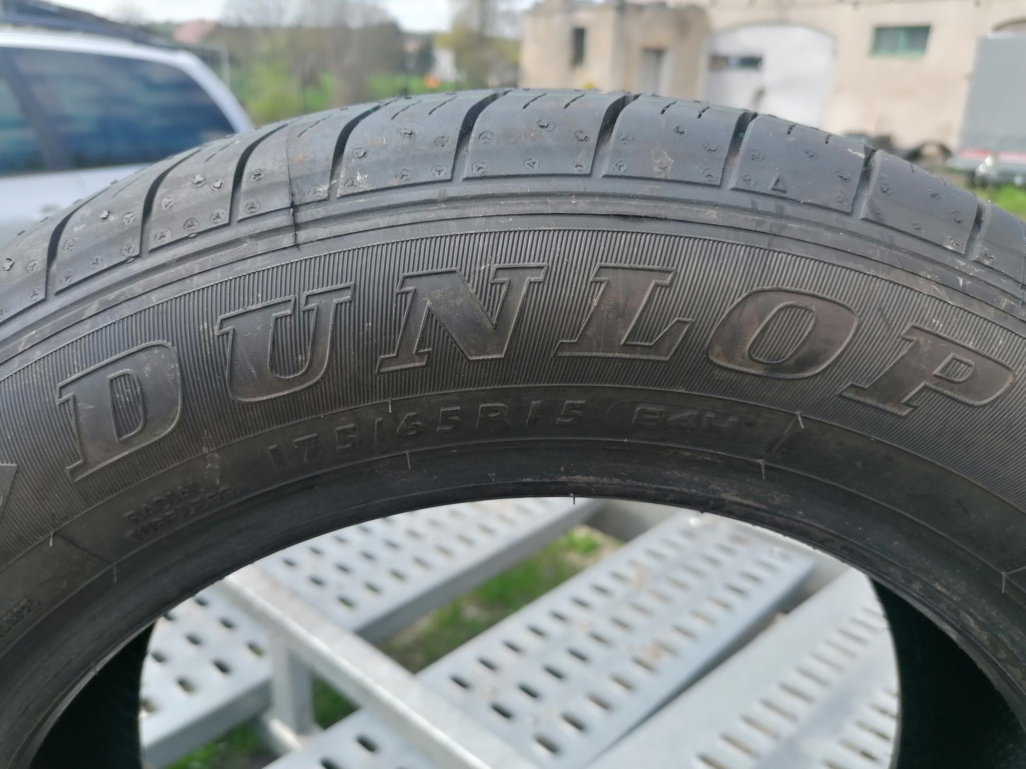Dunlop 175 65 r15  nowe