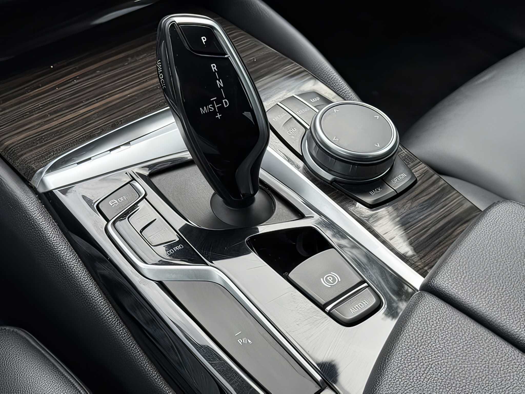 2019 BMW 5 Series 530i