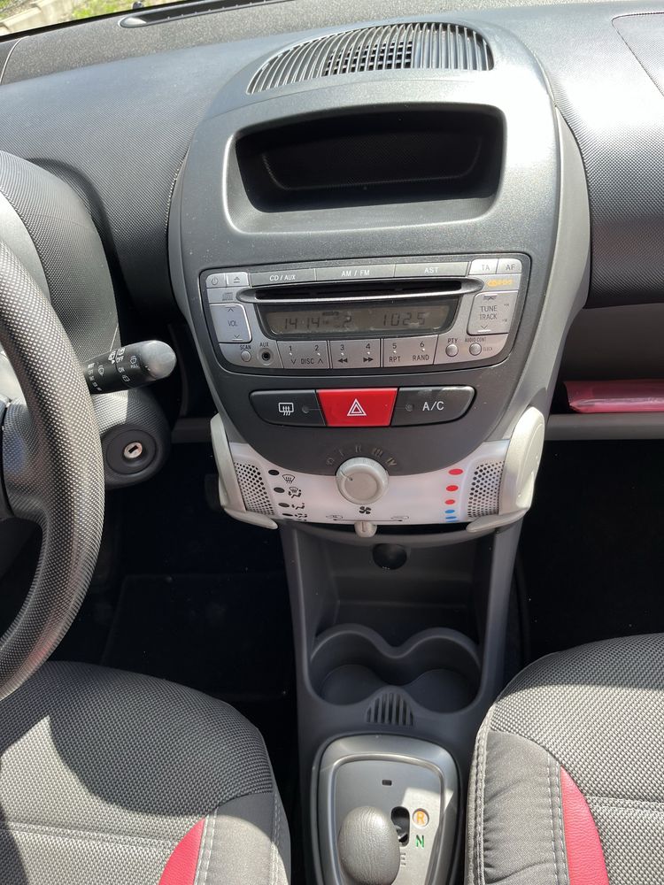 Citroen C1 компактне,  зручне авто на автоматі (робот)