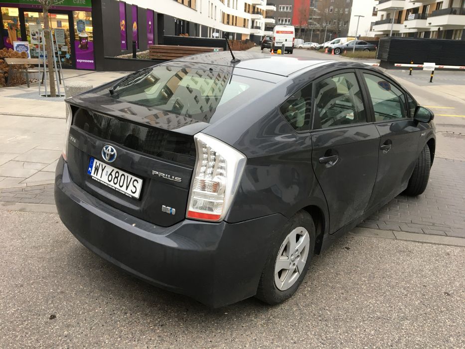 Toyota Prius 30, rok 2011. Mam kilka podobnych na sprzedaż