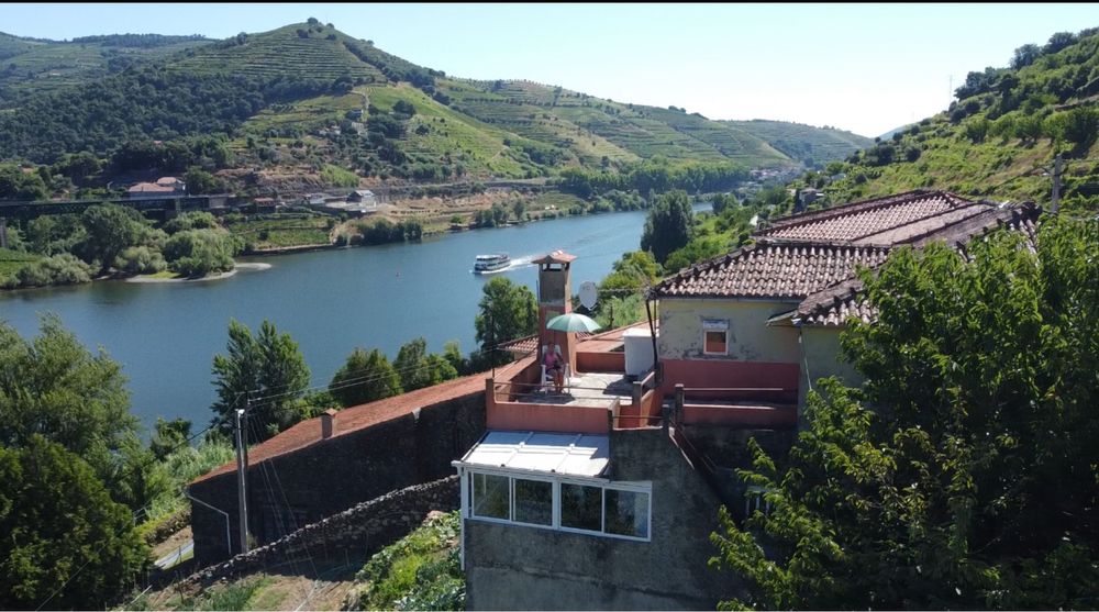 Casa com terraço e Vista Privilegiada para o Rio Douro