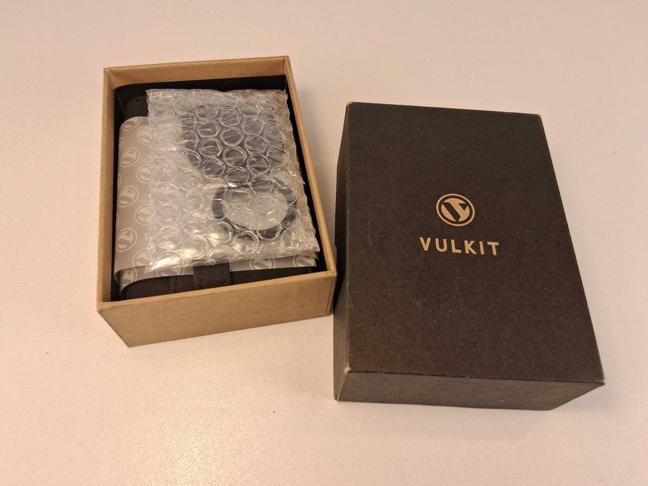 E023 Portfel VULKIT Aluminiowy Etui Na Karty Skórzane Czarny