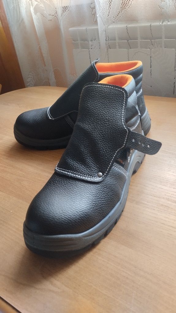 Buty do spawania NOWE r 44