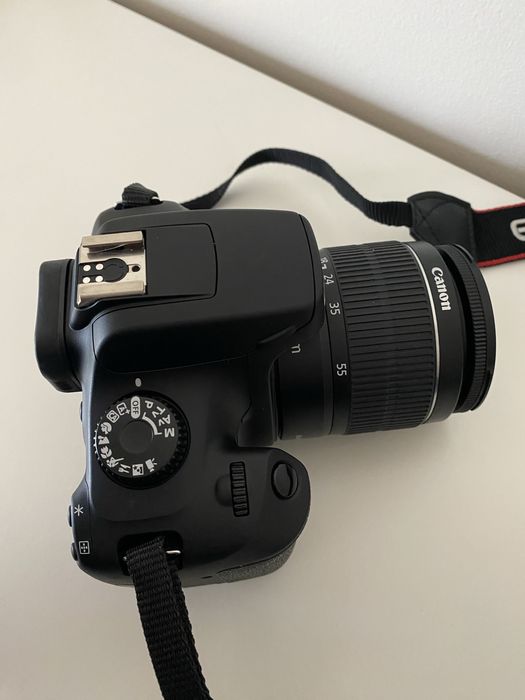 Câmara Canon EOS4000D