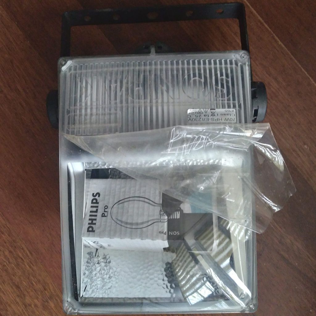 Lampa oświetleniowa