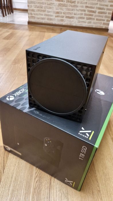 Konsola xbox series x 1 TB SSD