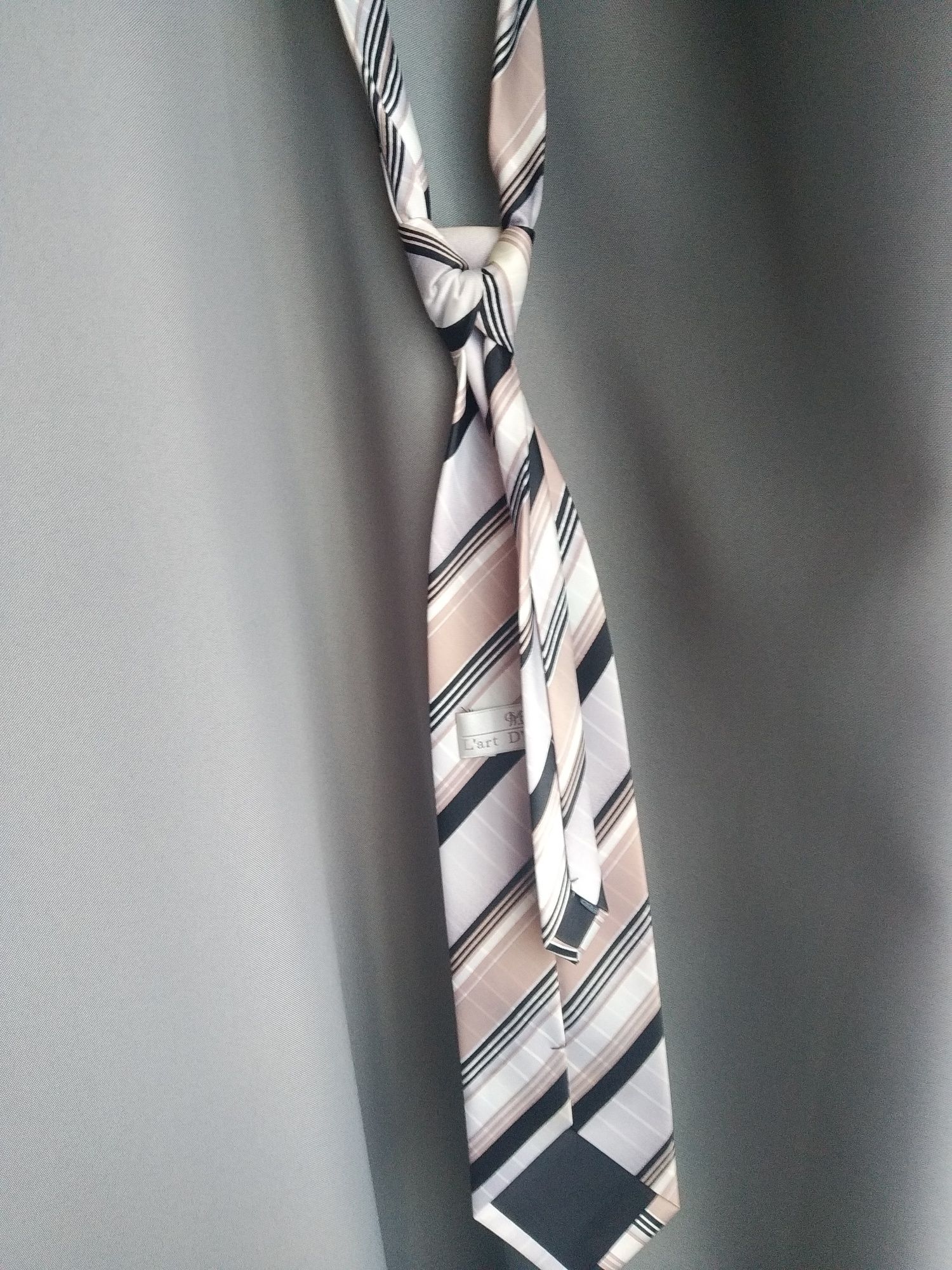 Krawat męski w paski