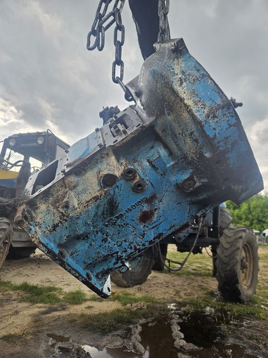 Проміжутка корпус щепленя мтз  кабіна мтз баки мотор,роздатка полуось