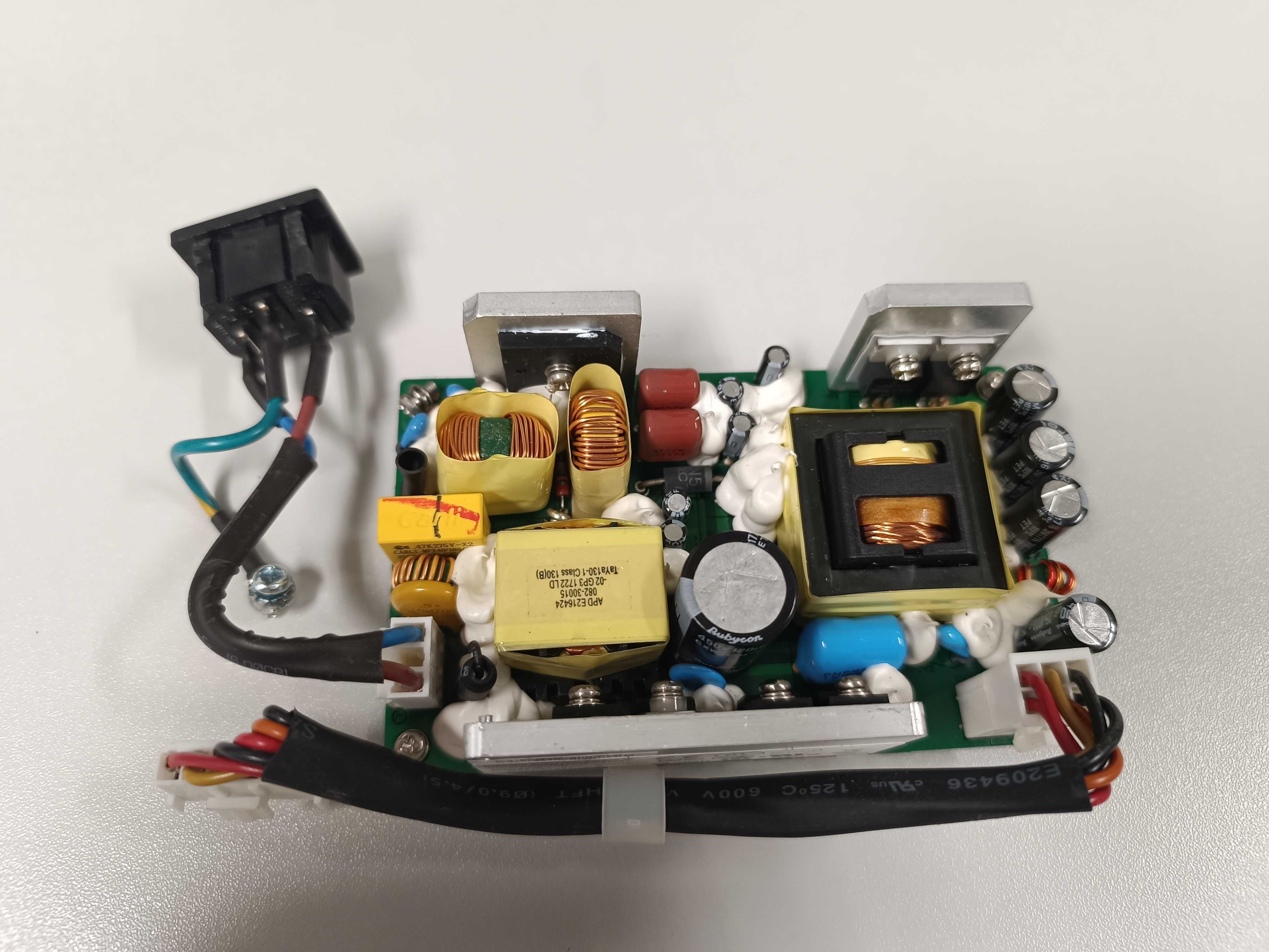 Блок живлення 12v, 12,5A. Потужний APD
