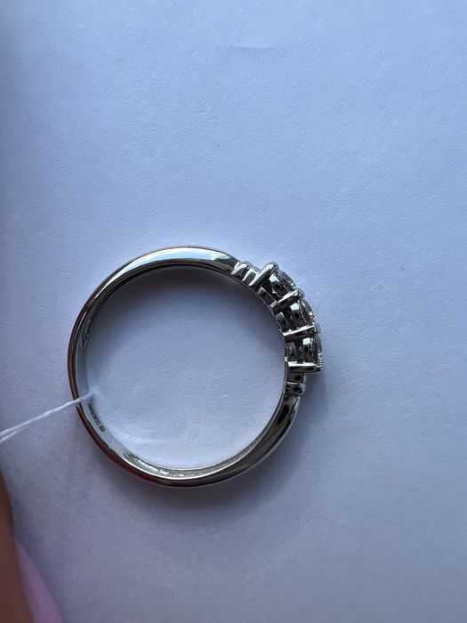 Золотое кольцо с бриллиантами р.17 белое золото 585 проба