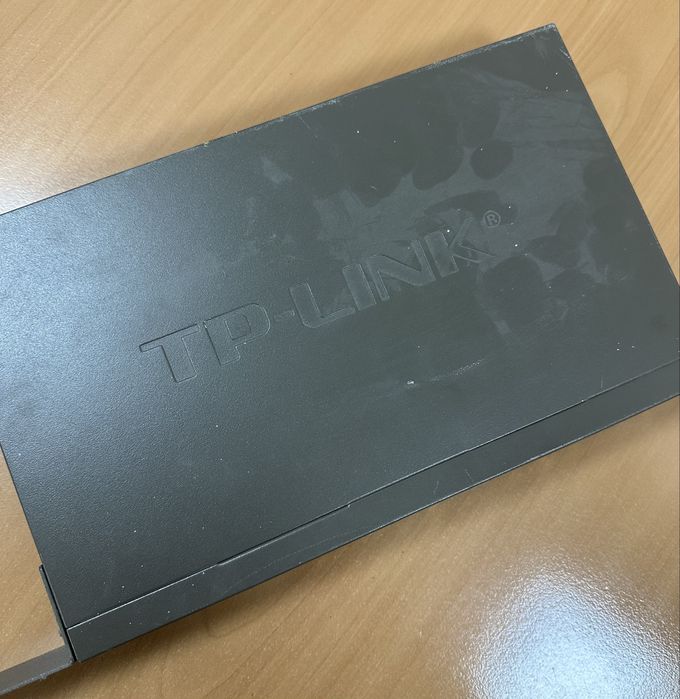 Комутатор локальної мережі (Switch) TP-LINK TL-SG1024D, вживане