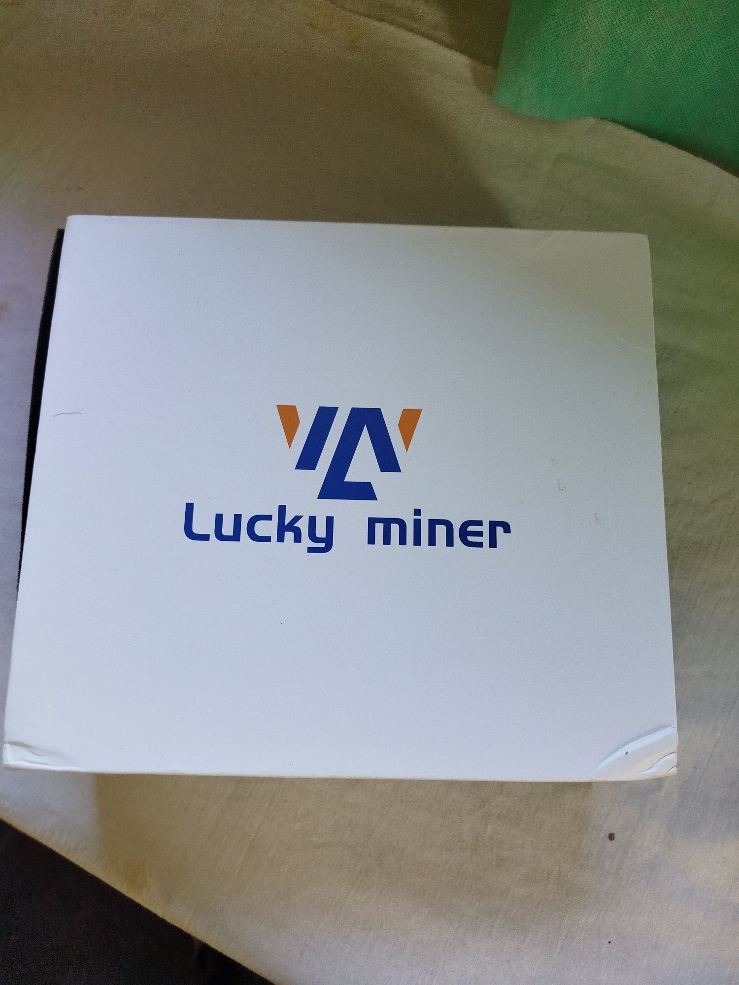 Соломайнер Lucky miner LV08 WIFI 4.5TH/s