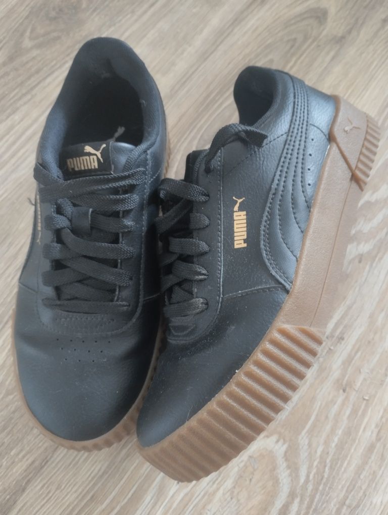 Кросівки Puma, жіночі