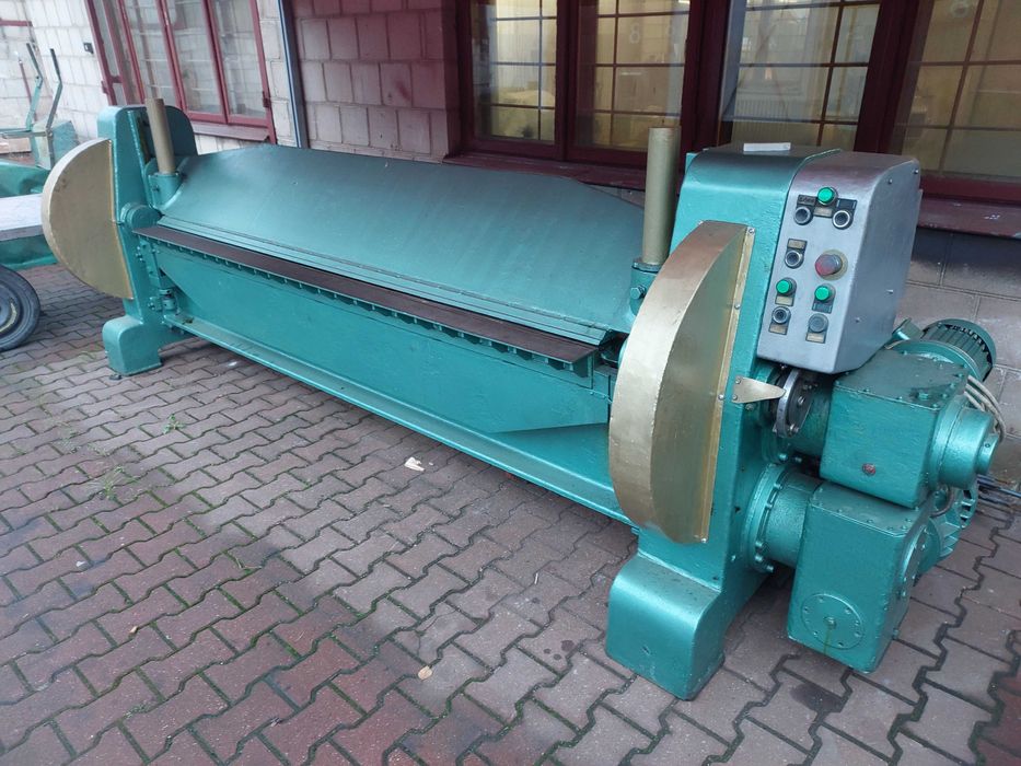 Zaginarka giętarka elektryczna do blachy 3 mm, L=2,5 m HZ 25