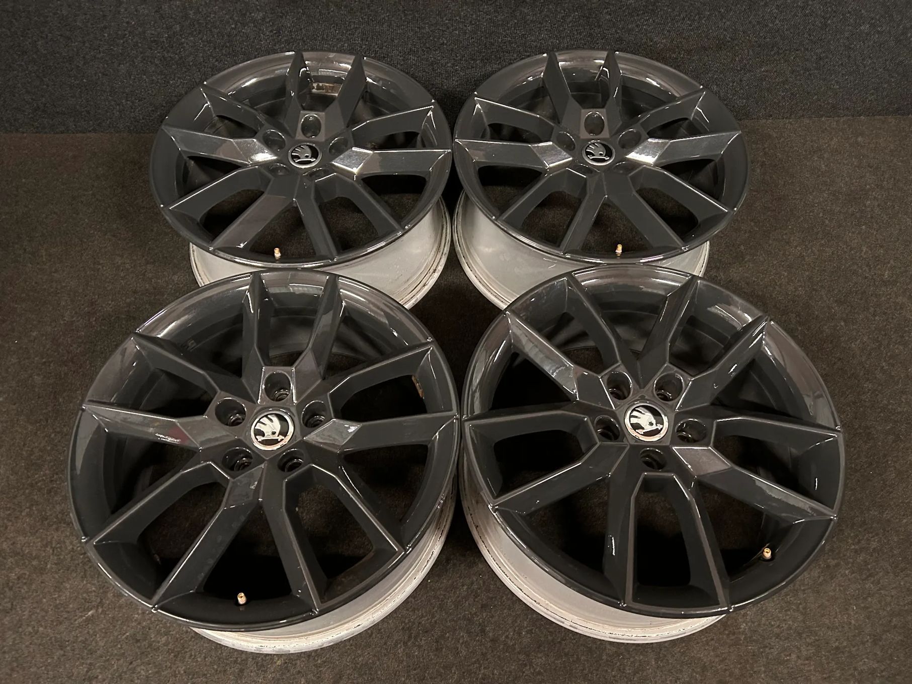 Alufelgi Skoda Octavia III RS, Octavia II, VW Golf 5, 6, 7, Seat Leon II, III 18 cali 5x112 4szt. Ładne!