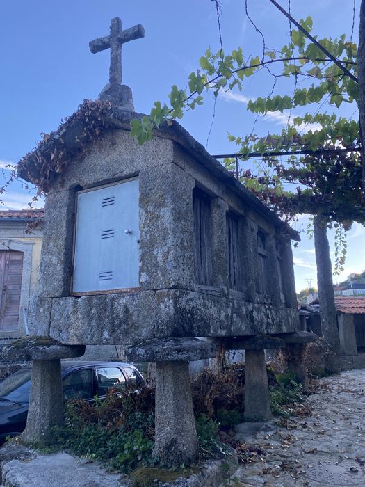 Espigueiro / Canastro