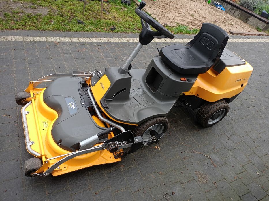 Kosiarka traktorek Stiga Park 120