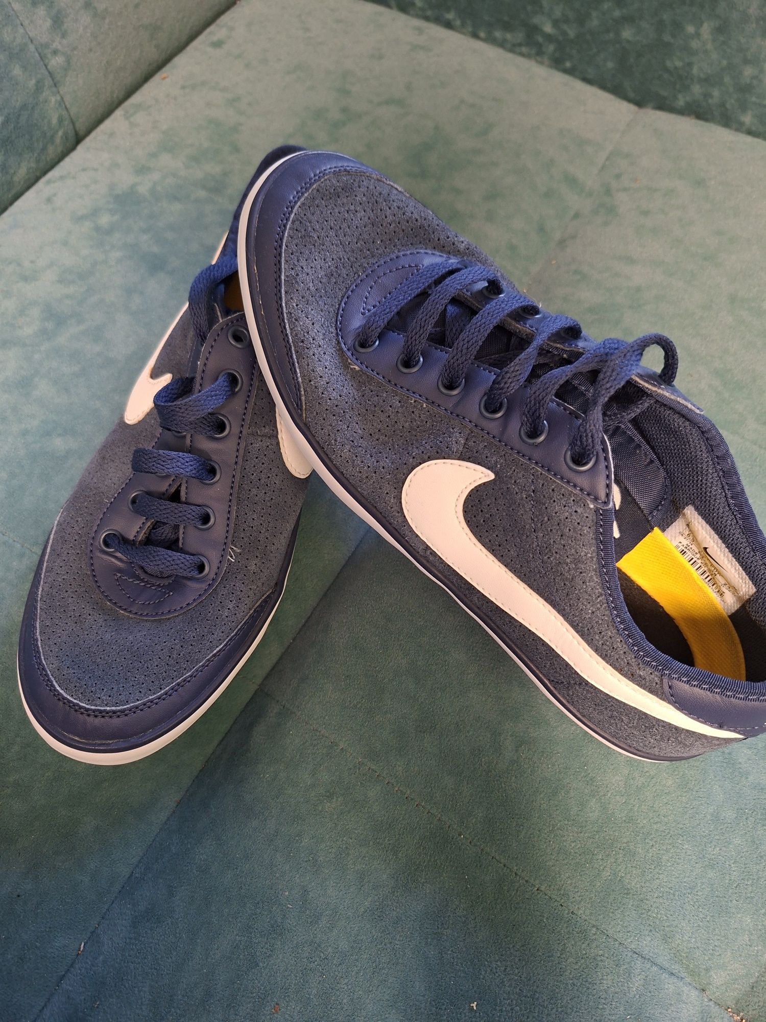 Кросівки nike 39 розмір