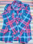 Camisa xadrez vermelho e azul