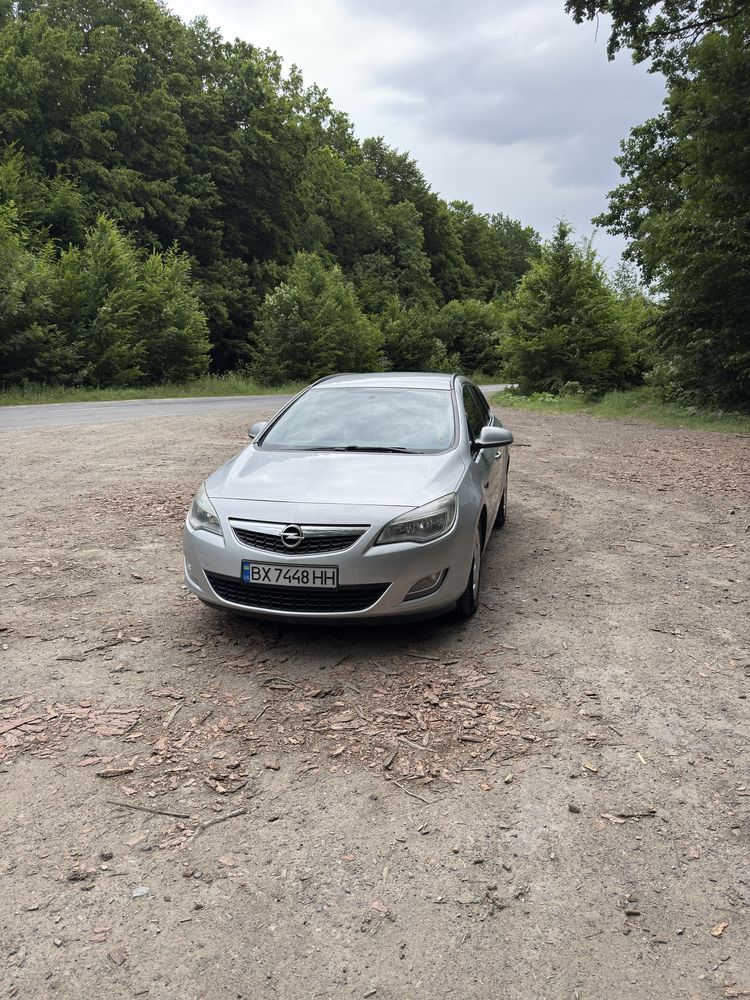 Opel astra.