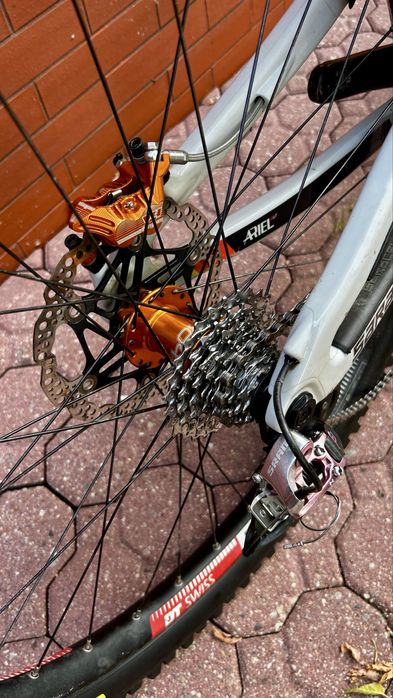 Saracen ariel LT enduro dh fuel fox burgtec hope dtswiss sram carbon